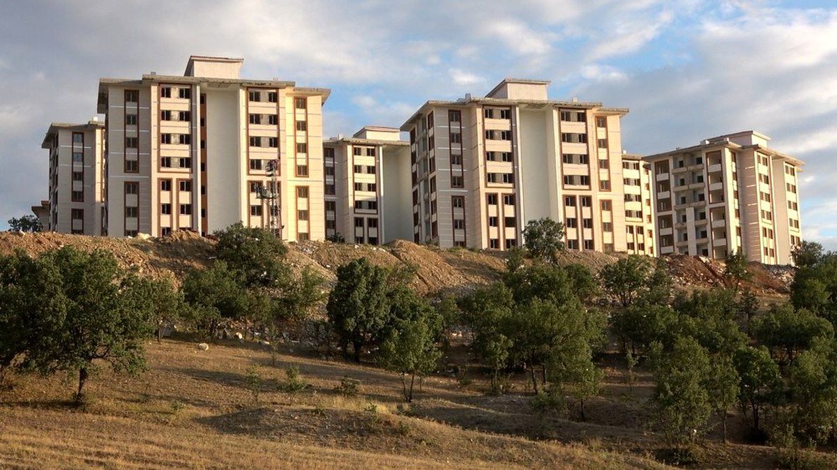 Kırıkkale\'de emekliler TOKİ\'den ev sahibi oldu