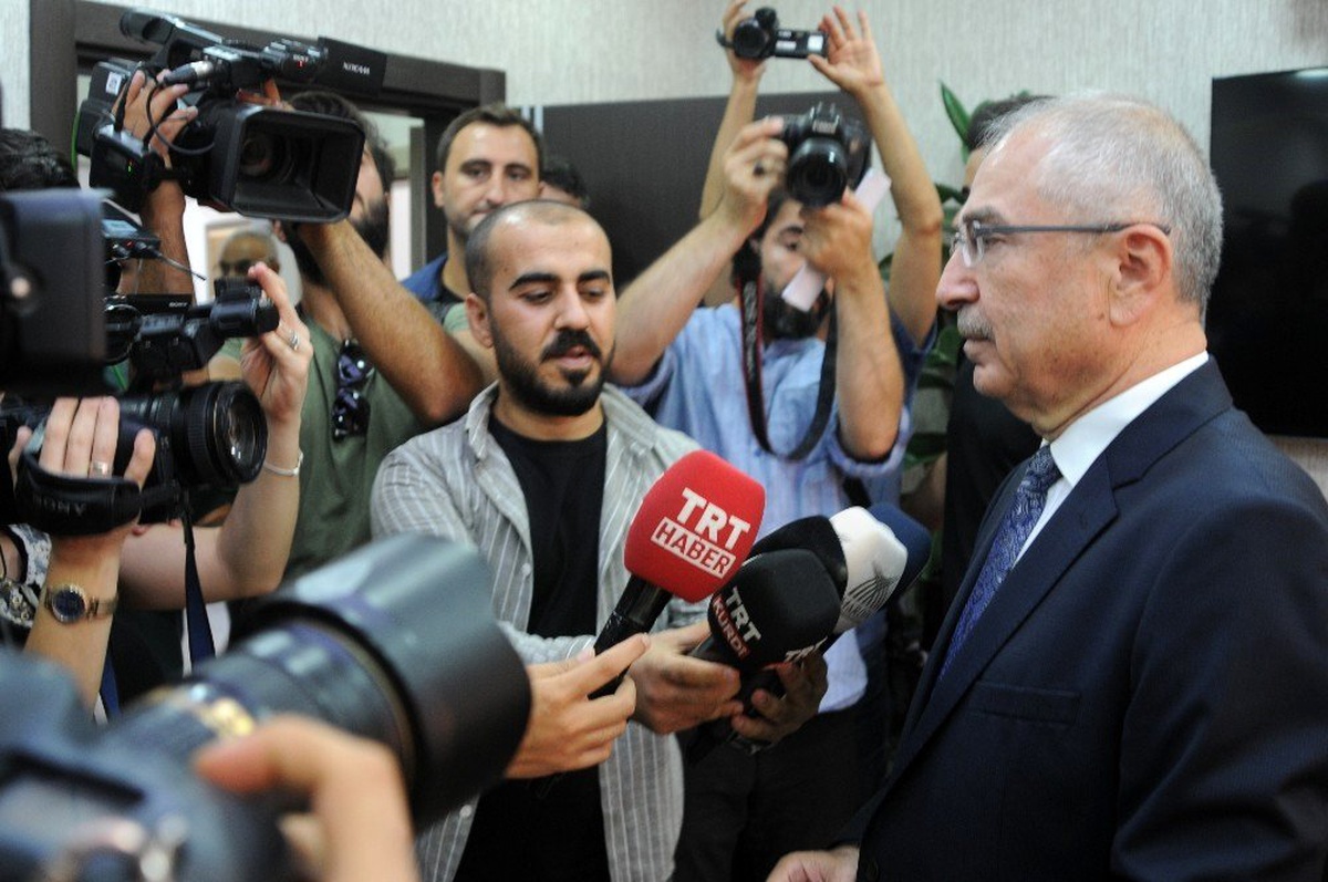 Mardin Büyükşehir Belediye Başkan Vekili Vali Yaman: "Artık belediyenin kaynakları dağa...