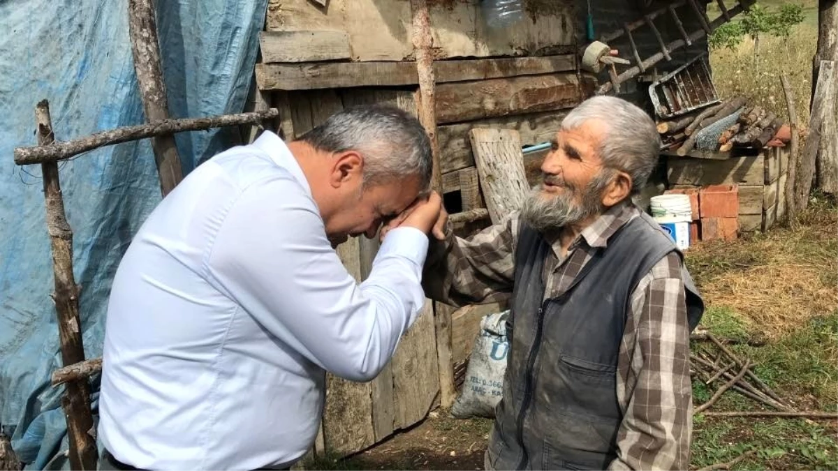 Milletvekili Ünal\'dan 105 yaşındaki Salim Karaçam\'a ziyaret