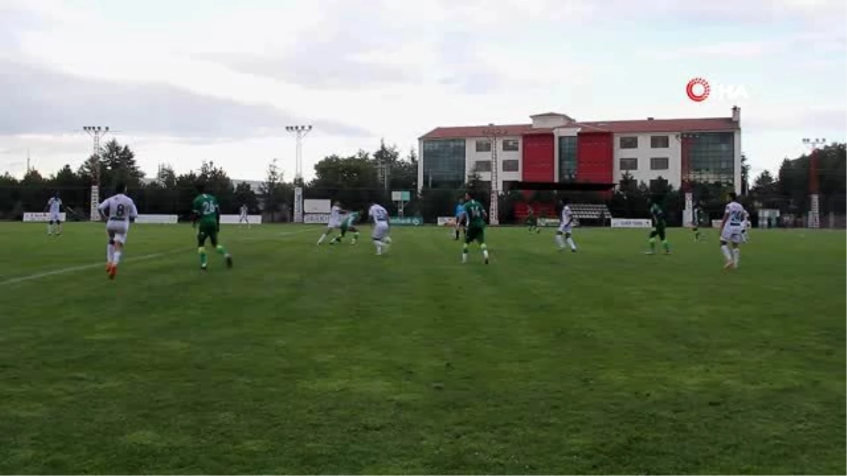 (Özel haber) Fas Süper Lig takımları Şuhut\'ta hazırlık maçı oynadı