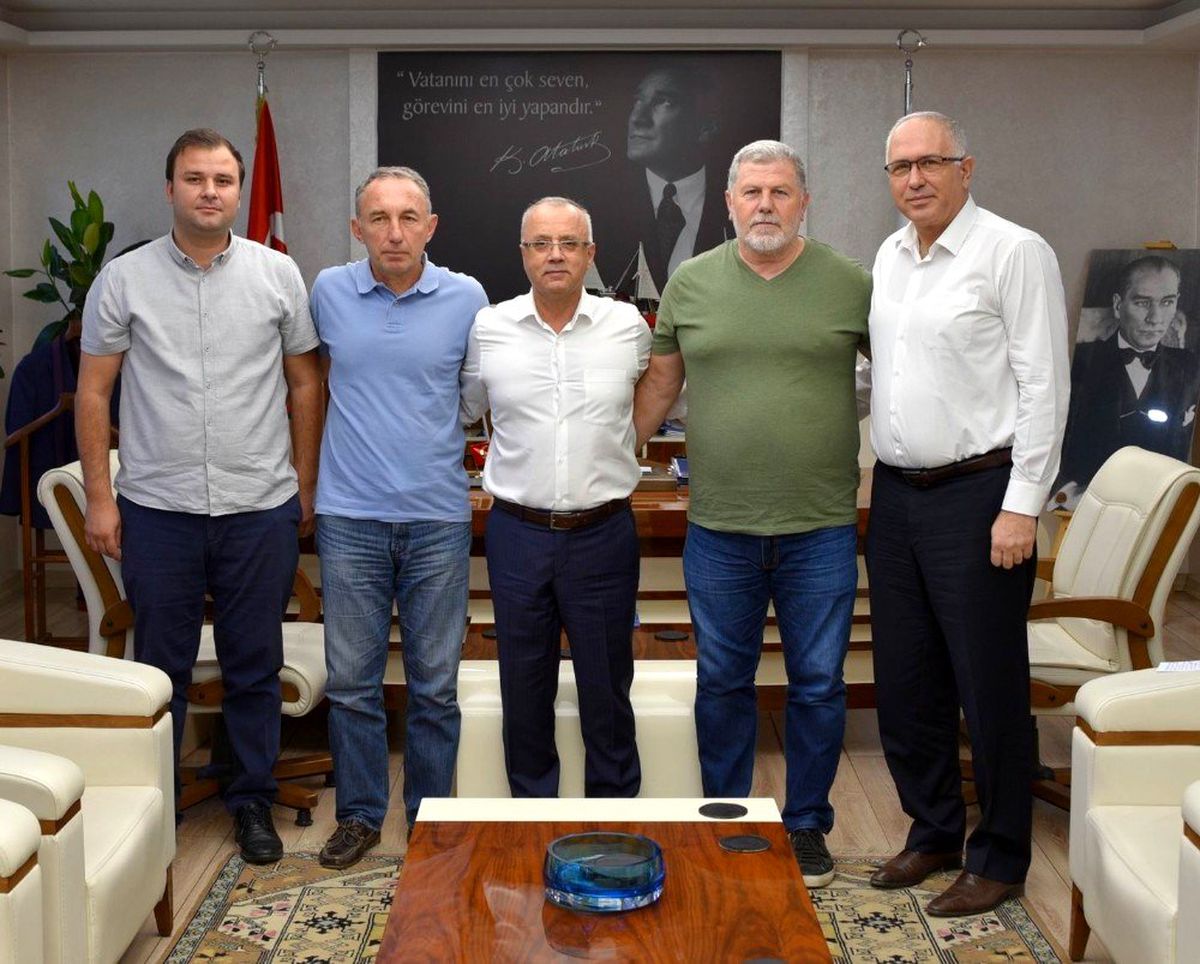 Salihli\'de hedef genç ve yetenekli oyuncular