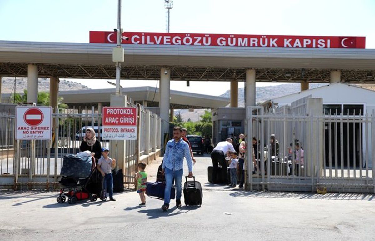 Suriyelilerin Türkiye\'ye dönüşleri başladı
