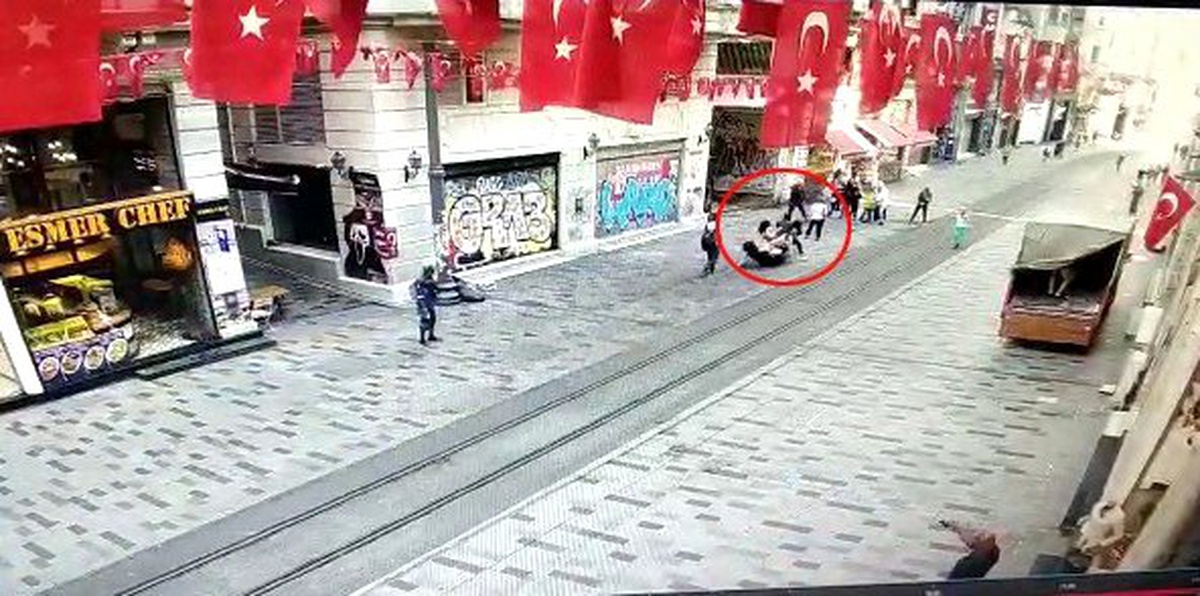 Taksim\'de turist kadınlara dehşeti yaşatan sürücü yakalandı