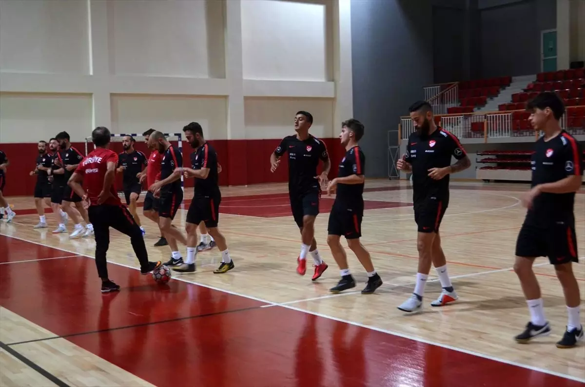 A Milli Futsal Takımı\'nın Yalova kampı başladı