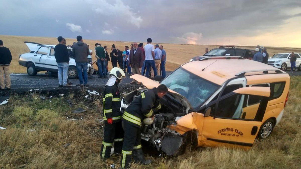 Aksaray\'da trafik kazası: 1 ölü, 2 yaralı