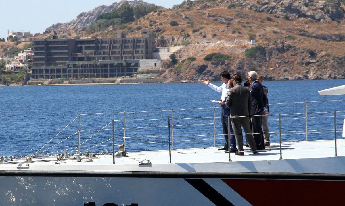 Bakan Kurum, Bodrum yarımadasında kaçak yapılaşmayı denetledi