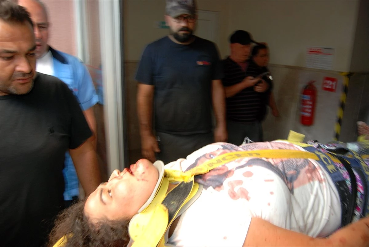 Bayramiç\'te trafik kazası: 3 yaralı