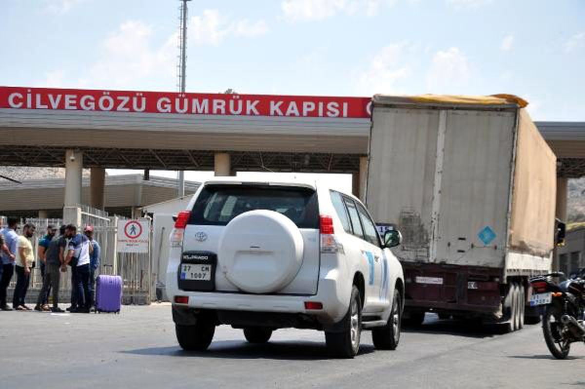 BM\'den İdlib\'e 30 TIR insani yardım