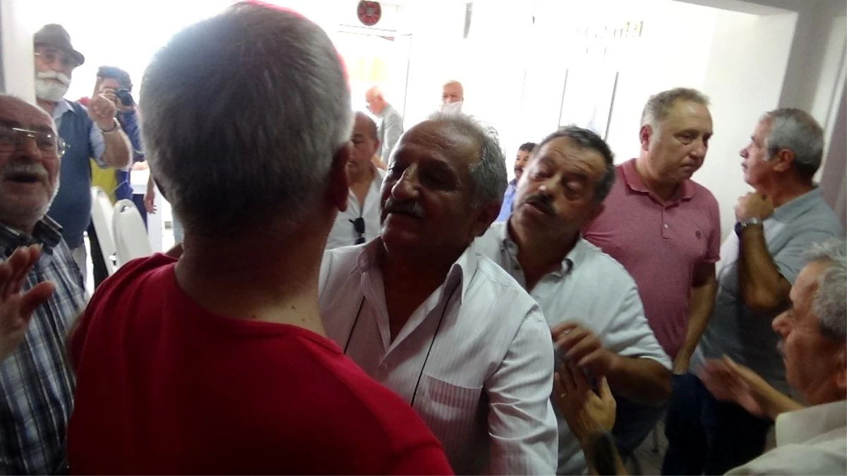 CHP\'de iptal edilen kongre partilileri kızdırdı