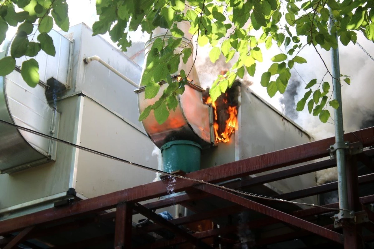 Denizli\'deki restoranda çıkan yangında zarar 50 bin TL
