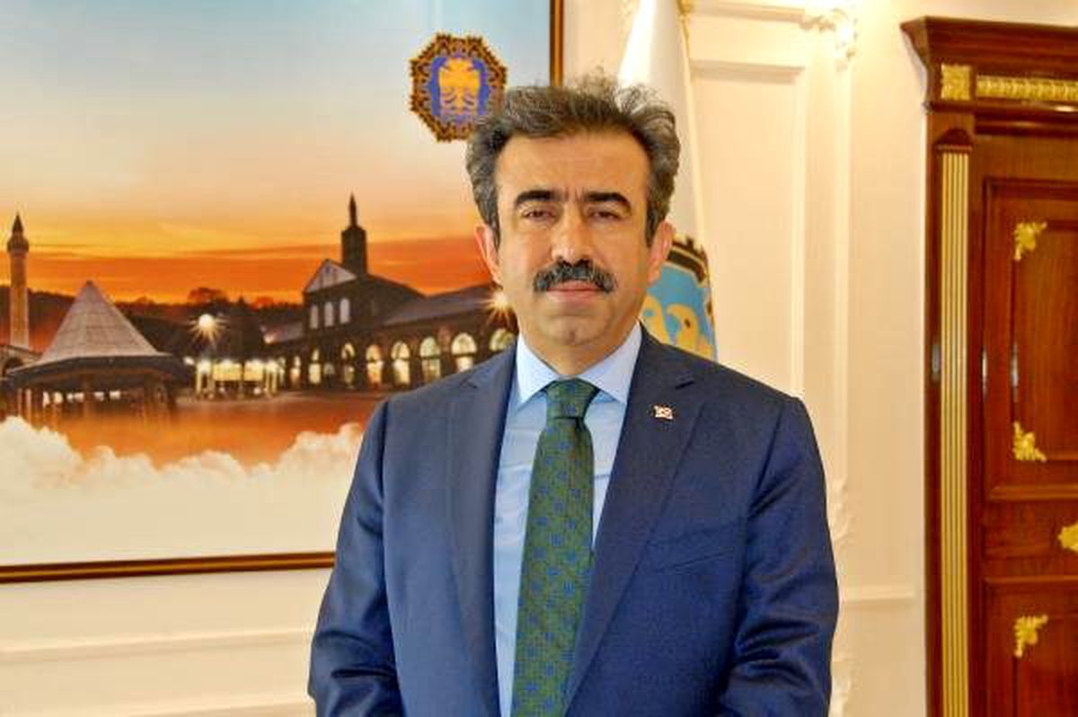 Diyarbakır Valisi Güzeloğlu: Değerlerine sahip çıkan personelle yola devam edilecek