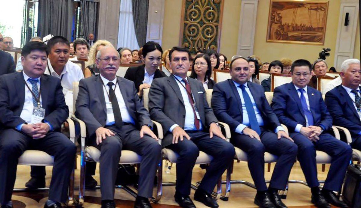 Dündar\'dan Türk dünyasına birlik mesajı