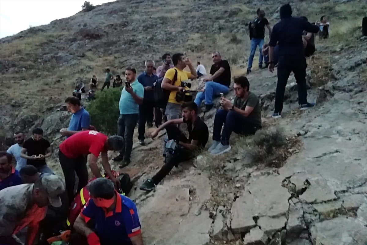 Elazığ\'da mağarada 5 kişi mahsur kaldı