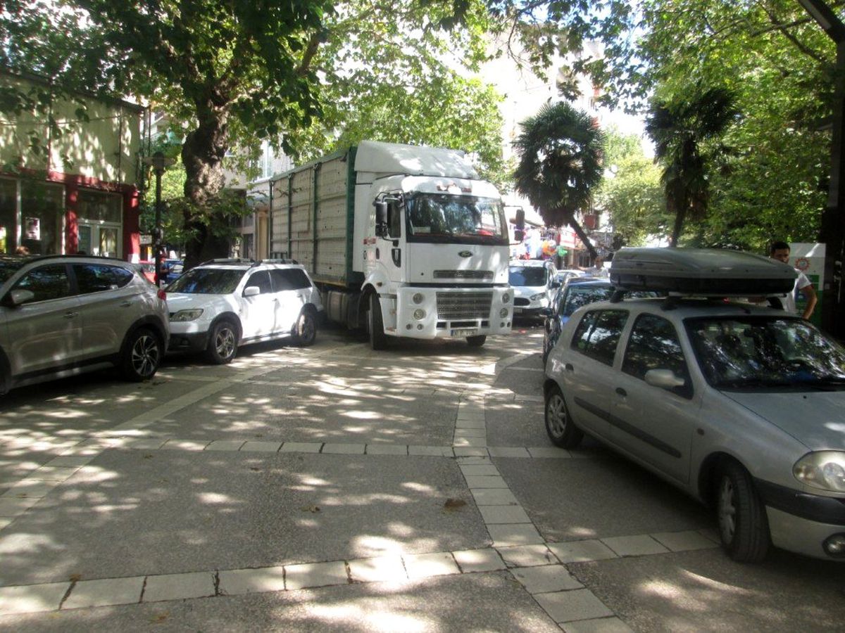 Erdek\'te trafik keşmekeşi