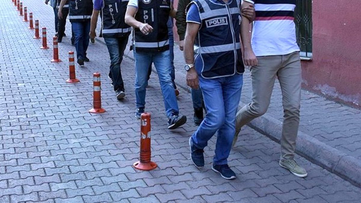 FETÖ\'nün üniversite yapılanmasına soruşturma: 21 gözaltı kararı