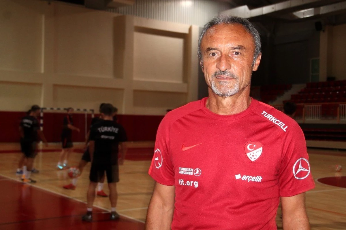Futsal A Milli Takımı Yalova\'da kampa girdi