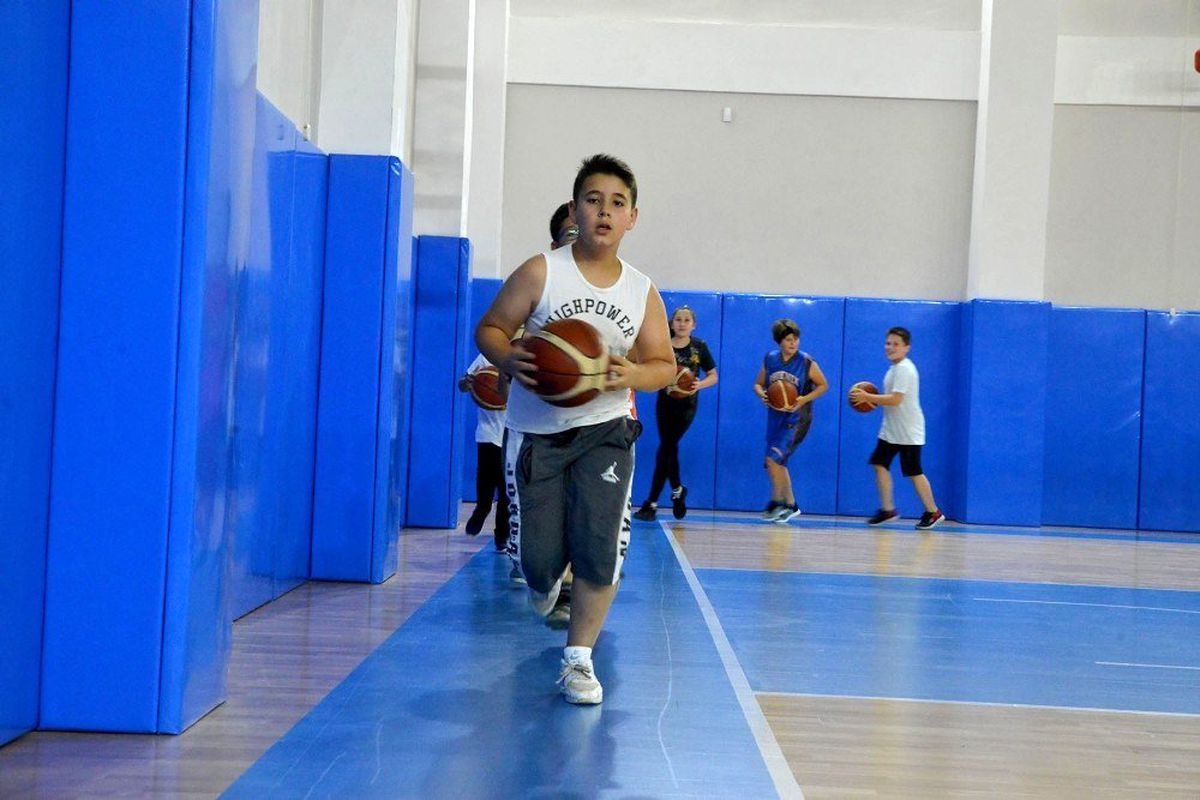 Geleceğin basketbolcuları Tepebaşı\'nda yetişiyor