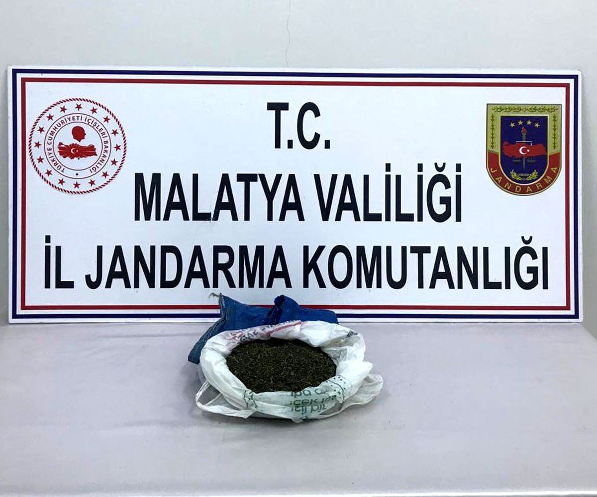 Hekimhan\'da bir evde 400 gram esrar yakalandı