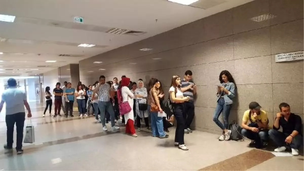 İstanbul Adliyesi\'nde sınav yoğunluğu