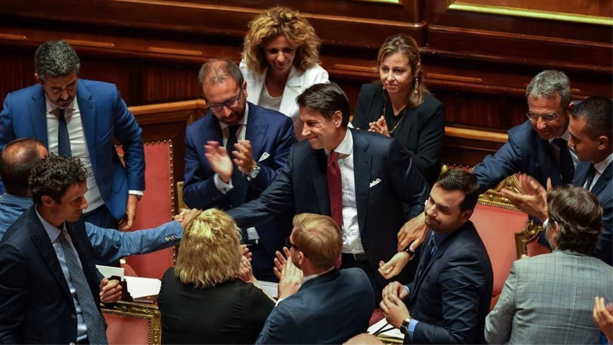 İtalya Başbakanı Conte istifasını açıkladı