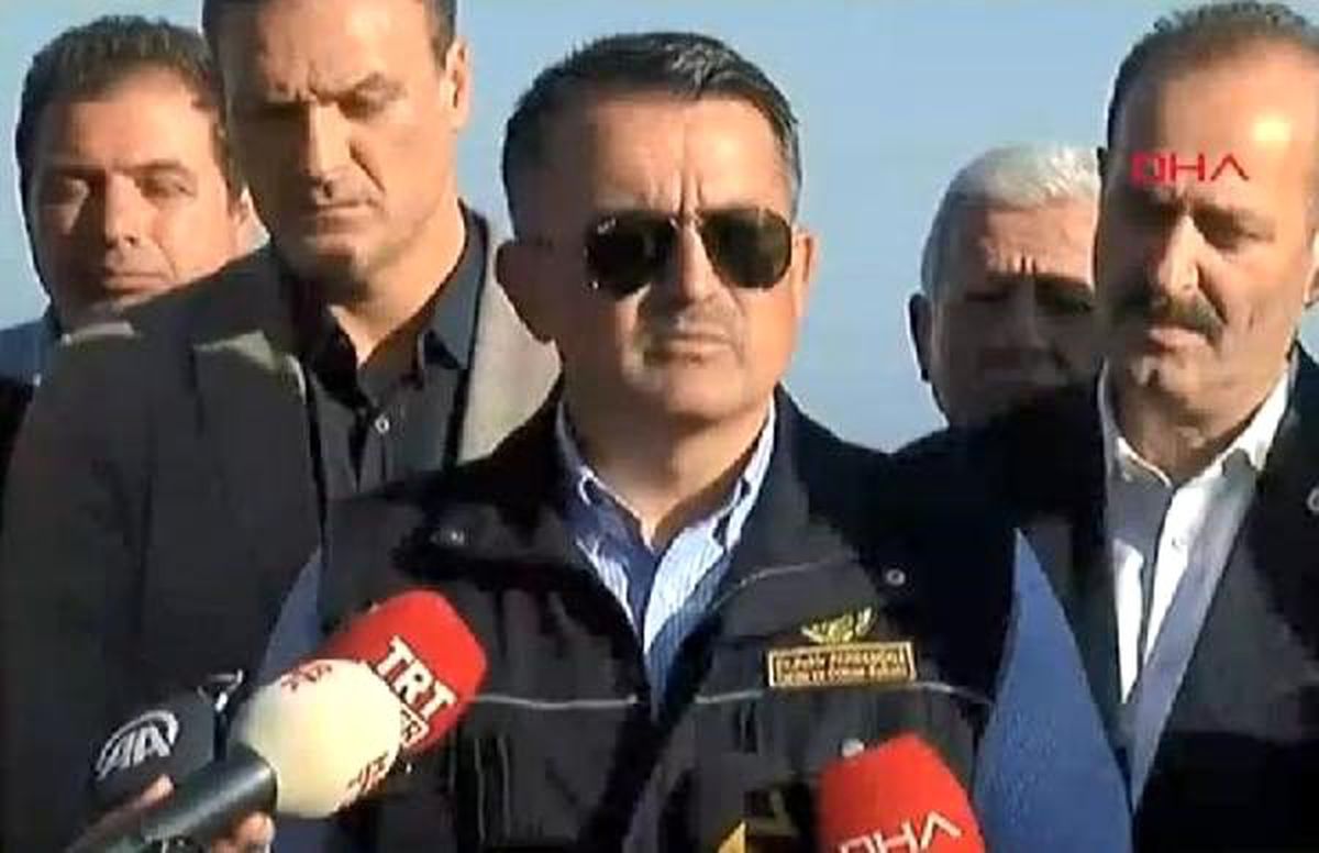 İzmir\'deki orman yangınını söndürme çalışmaları sürüyor (7)