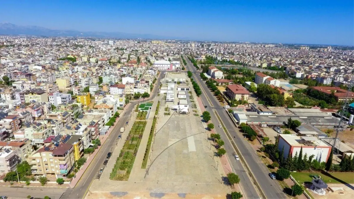 Kepez Kent Meydanına konserli açılış