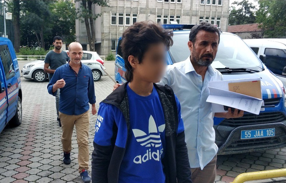 Lunaparkta 2 kişiyi bıçaklayan çocuk yeniden gözaltına alındı