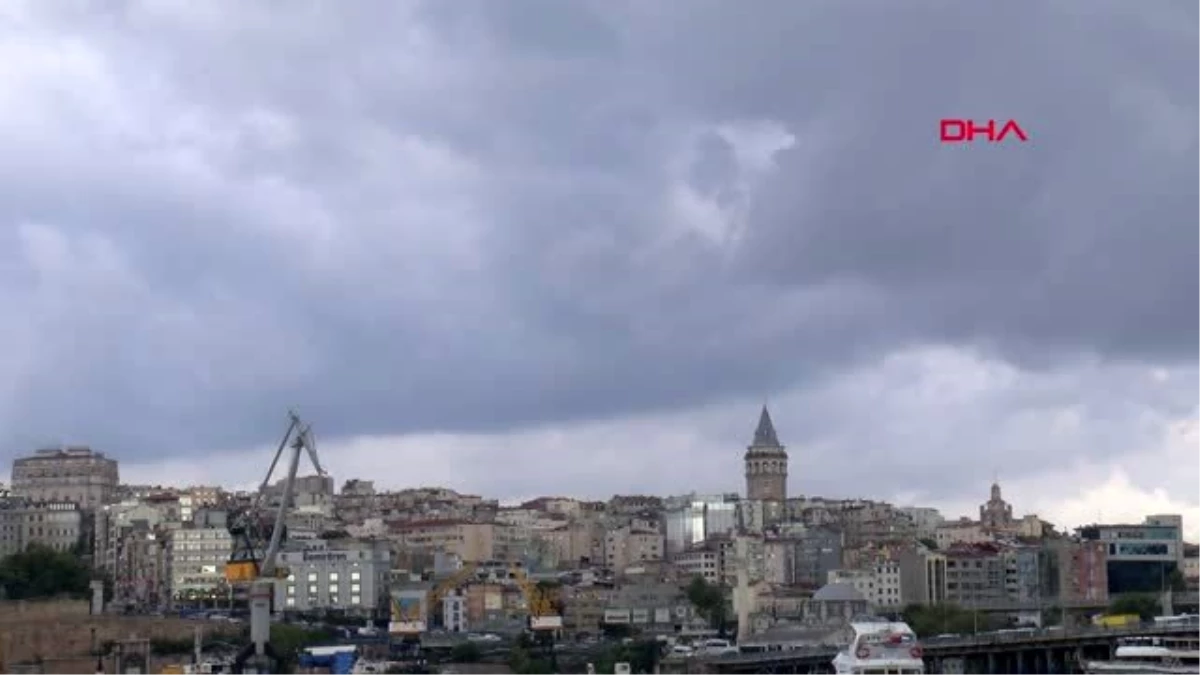 METEOROLOJİ UYARMIŞTI İSTANBUL\'DA KARABULUTLAR