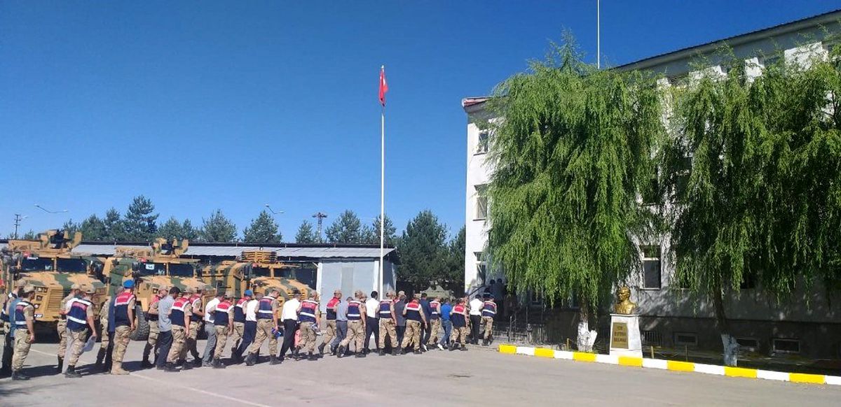 Muş\'ta terör operasyonu: 29 gözaltı