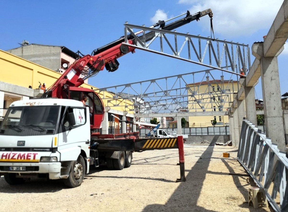Osmangazi\'ye modern bir pazar yeri daha
