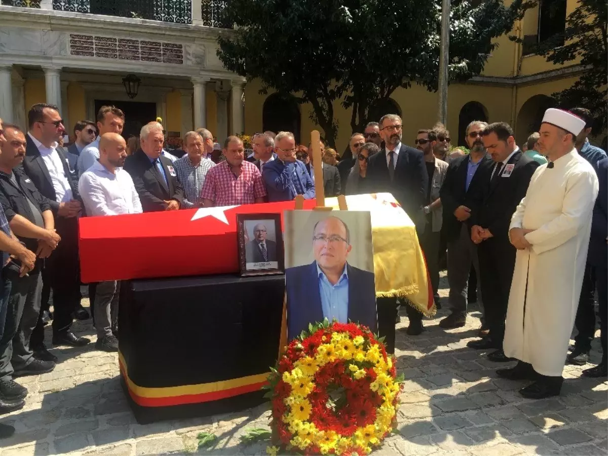 Prof. Dr. Ahmet Haluk Dursun için Galatasaray lisesinde tören düzenlendi