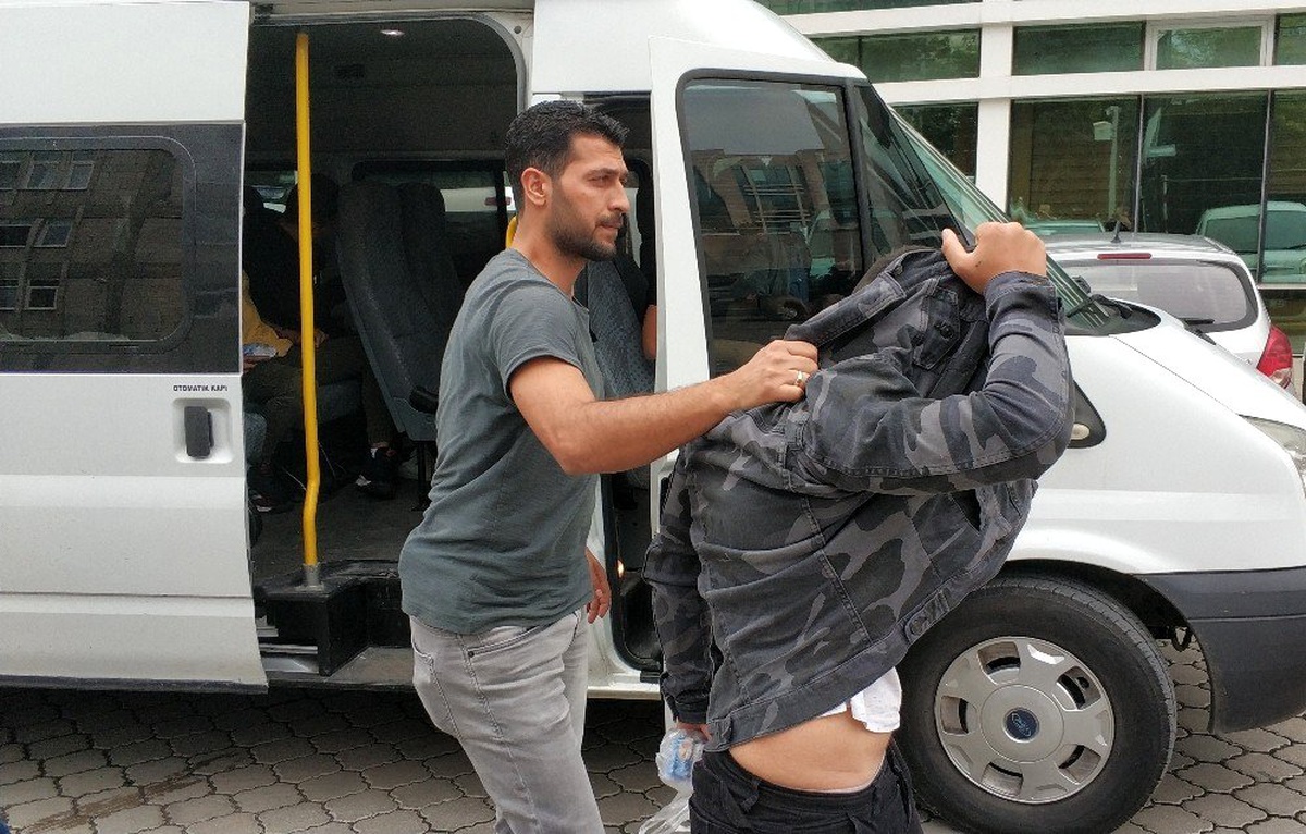 Samsun\'da otomobil hırsızlığına 2 gözaltı