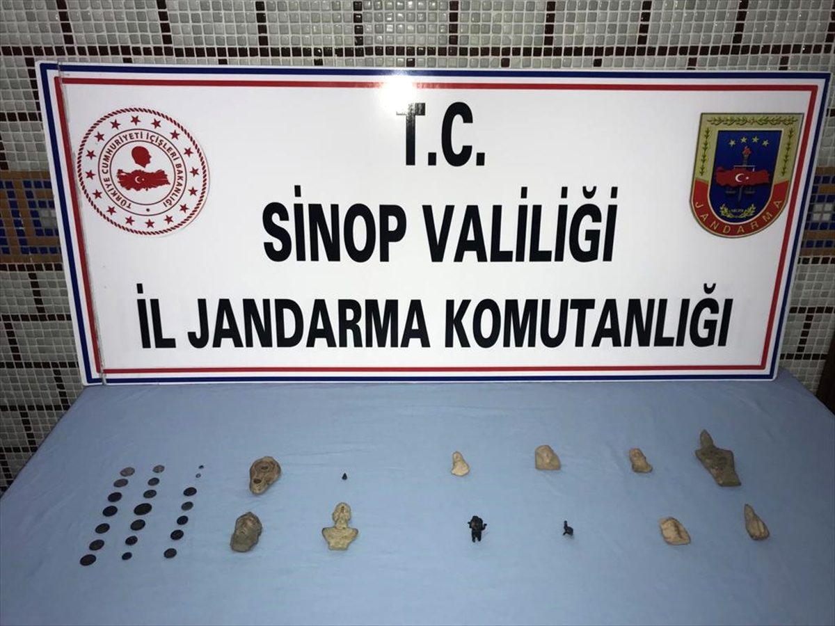 Sinop\'ta jandarmadan tarihi eser operasyonu
