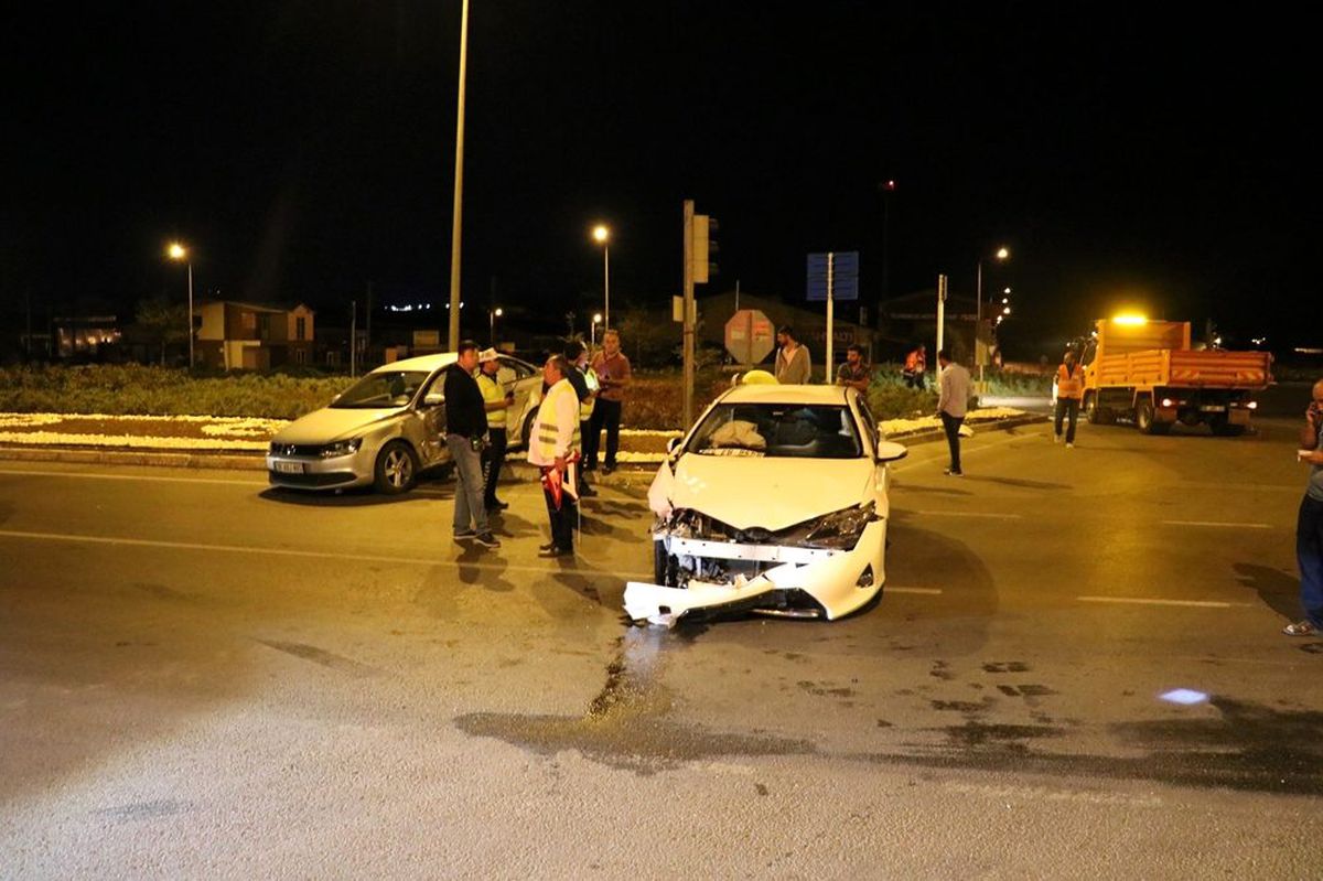 Sivas\'ta trafik kazası 10 yaralı