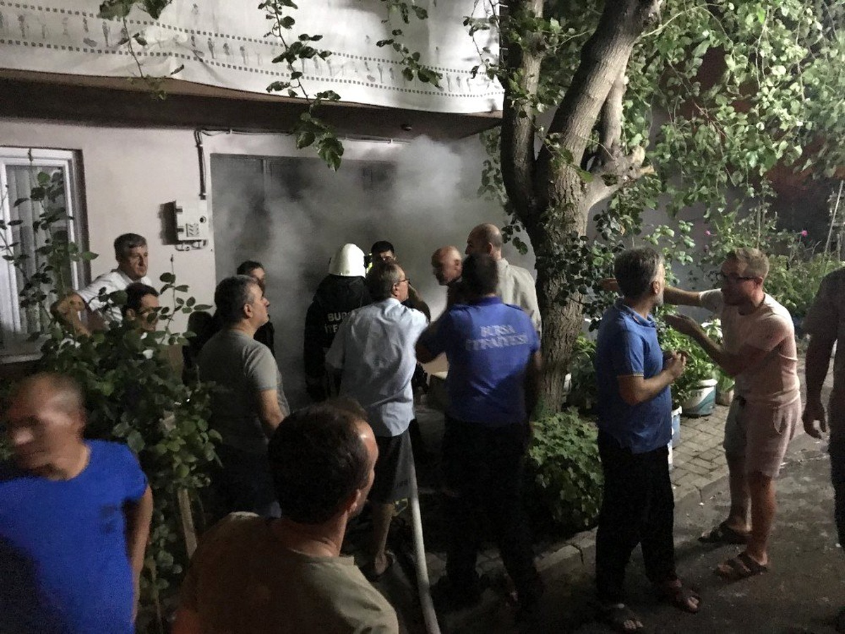 Tüp patladı, mahalle ayağa kalktı
