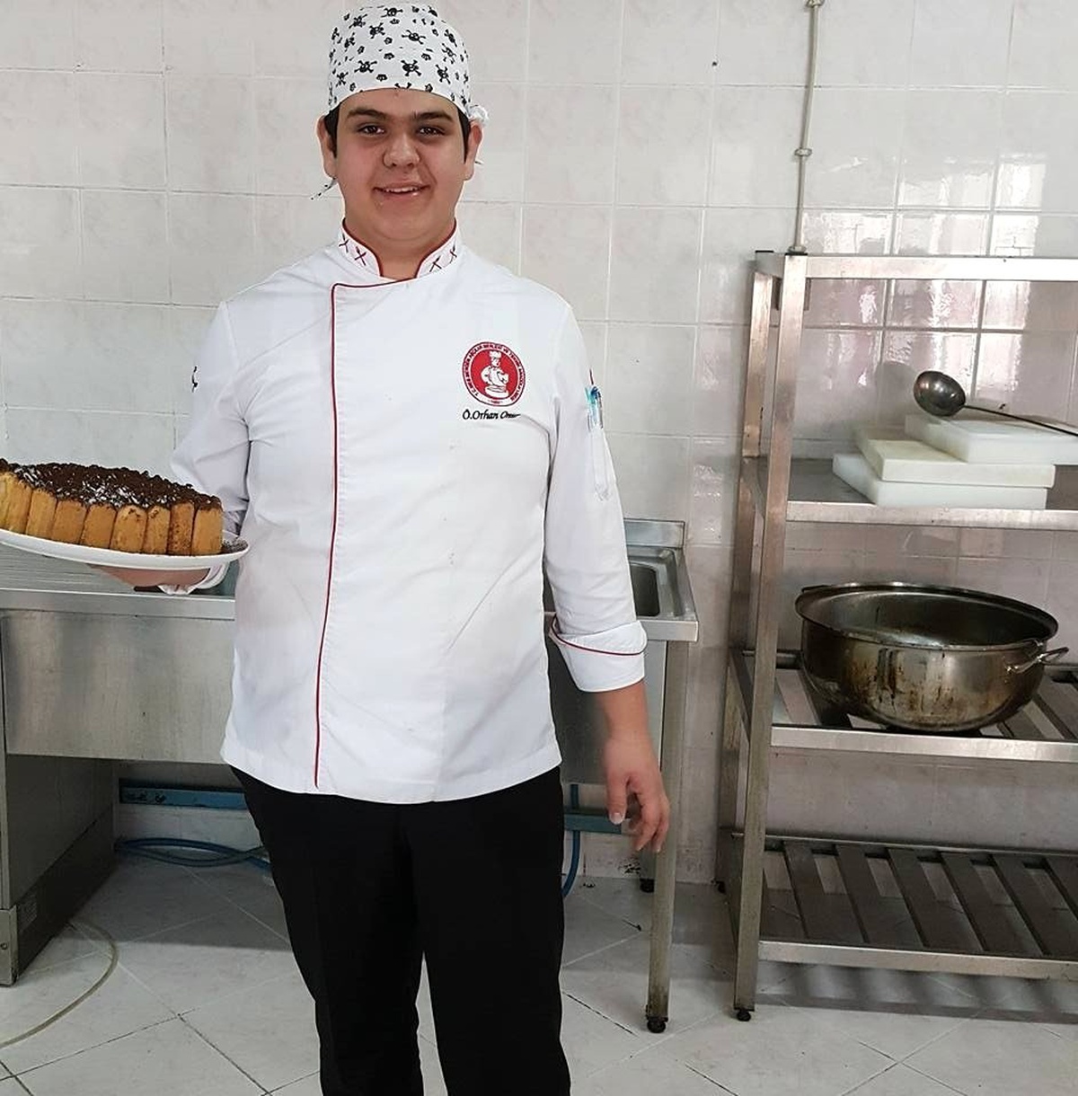 19 yaşındaki otel çalışanı otel lojmanında ölü bulundu
