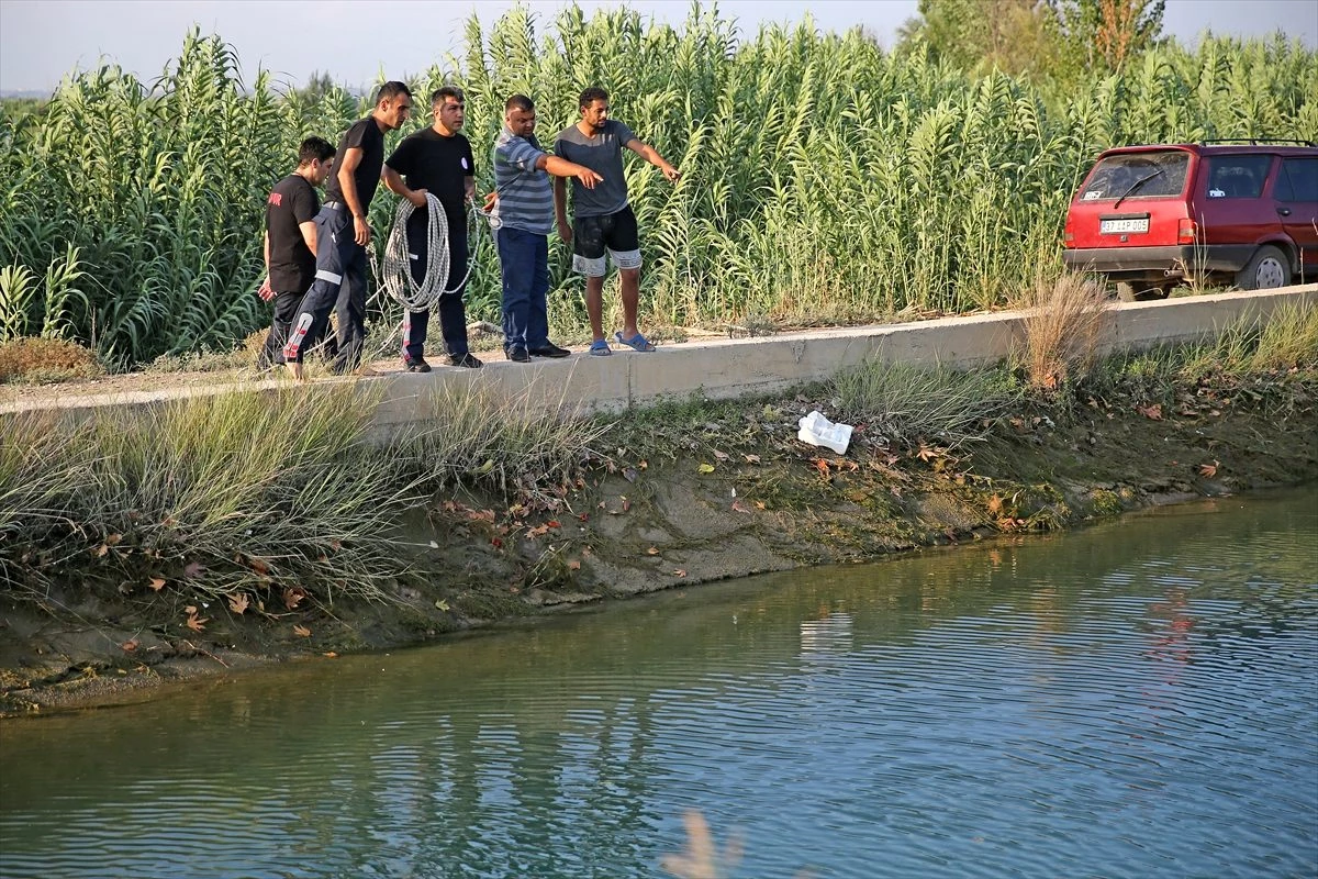 Adana\'da sulama kanalına giren genç öldü