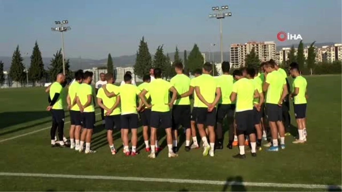 Akhisarspor\'da Bursaspor maçı hazırlıkları başladı
