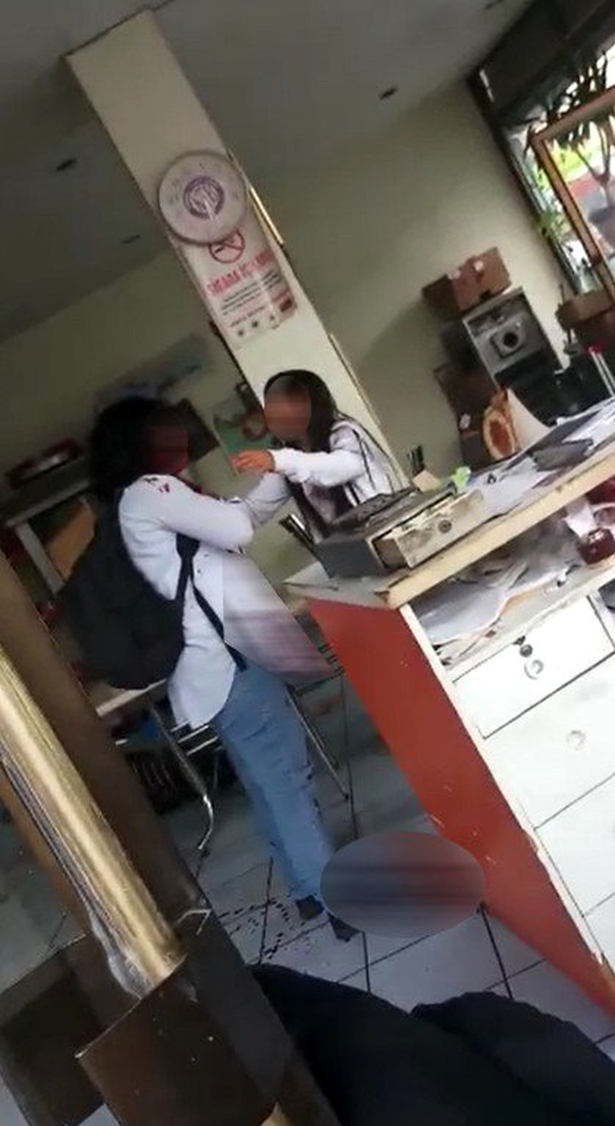 Annesi bıçaklanan küçük kızın feryadı: "Anne lütfen ölme"