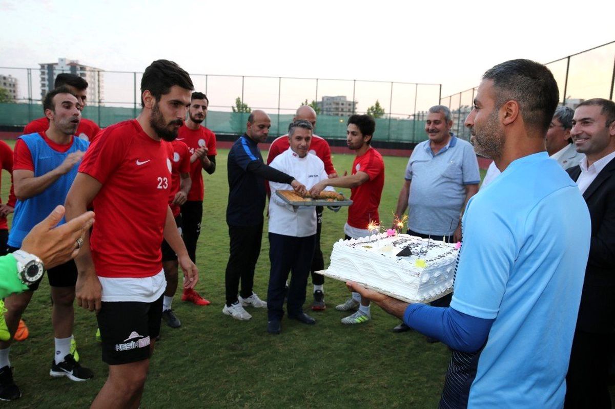 Aslan\'dan Karaköprüspor\'a moral ziyareti