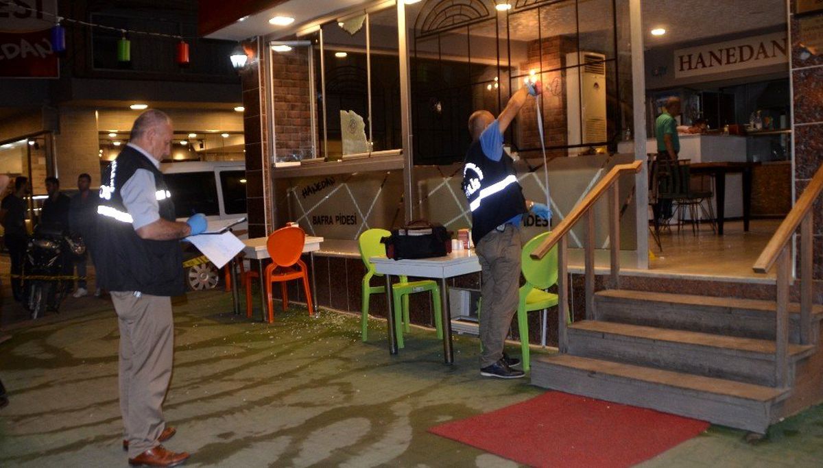 Bafra\'da 2 iş yeri kurşun yağmuruna tutuldu