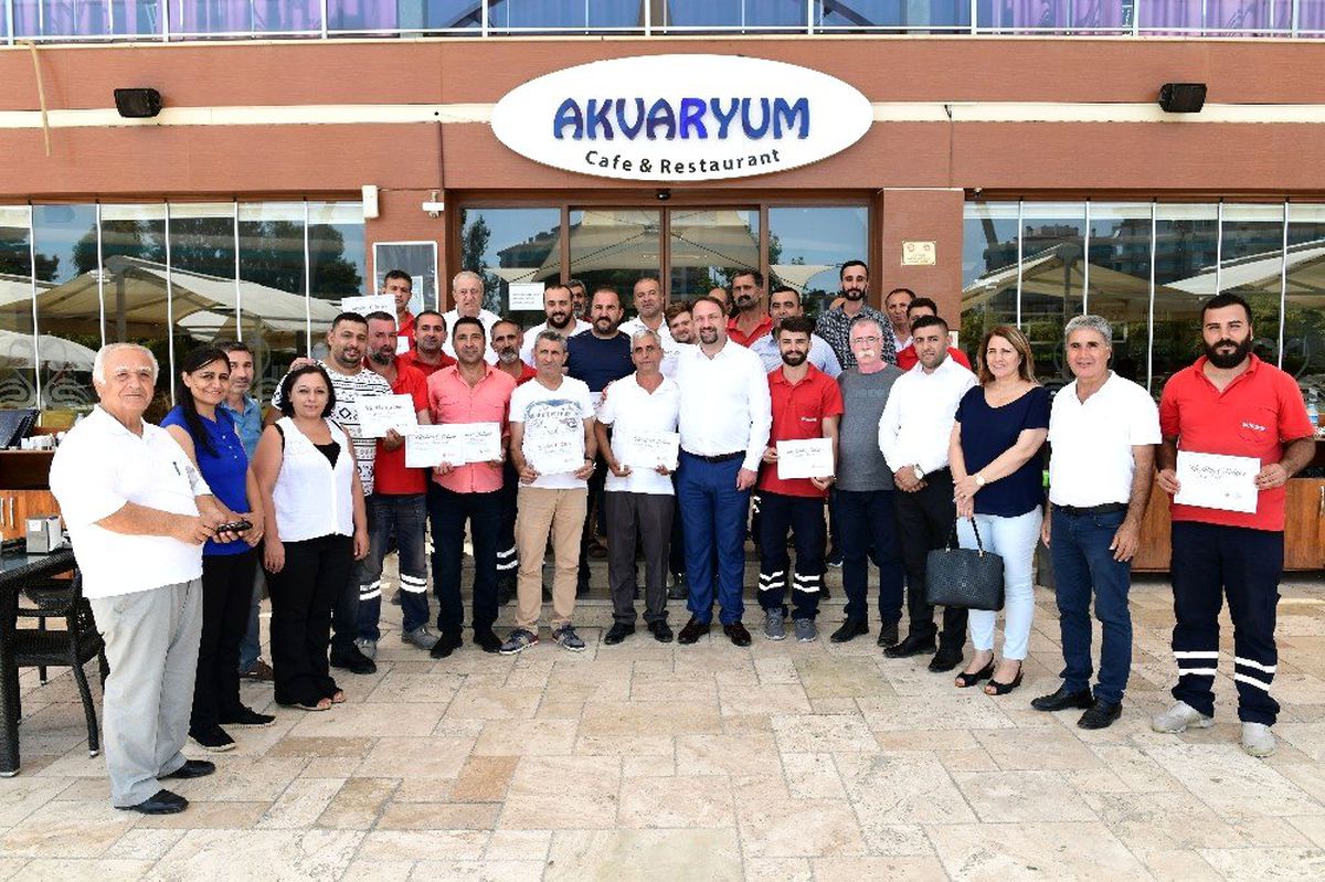 Başkan Utku Gümrükçü\'den moloz ekibine teşekkür belgesi