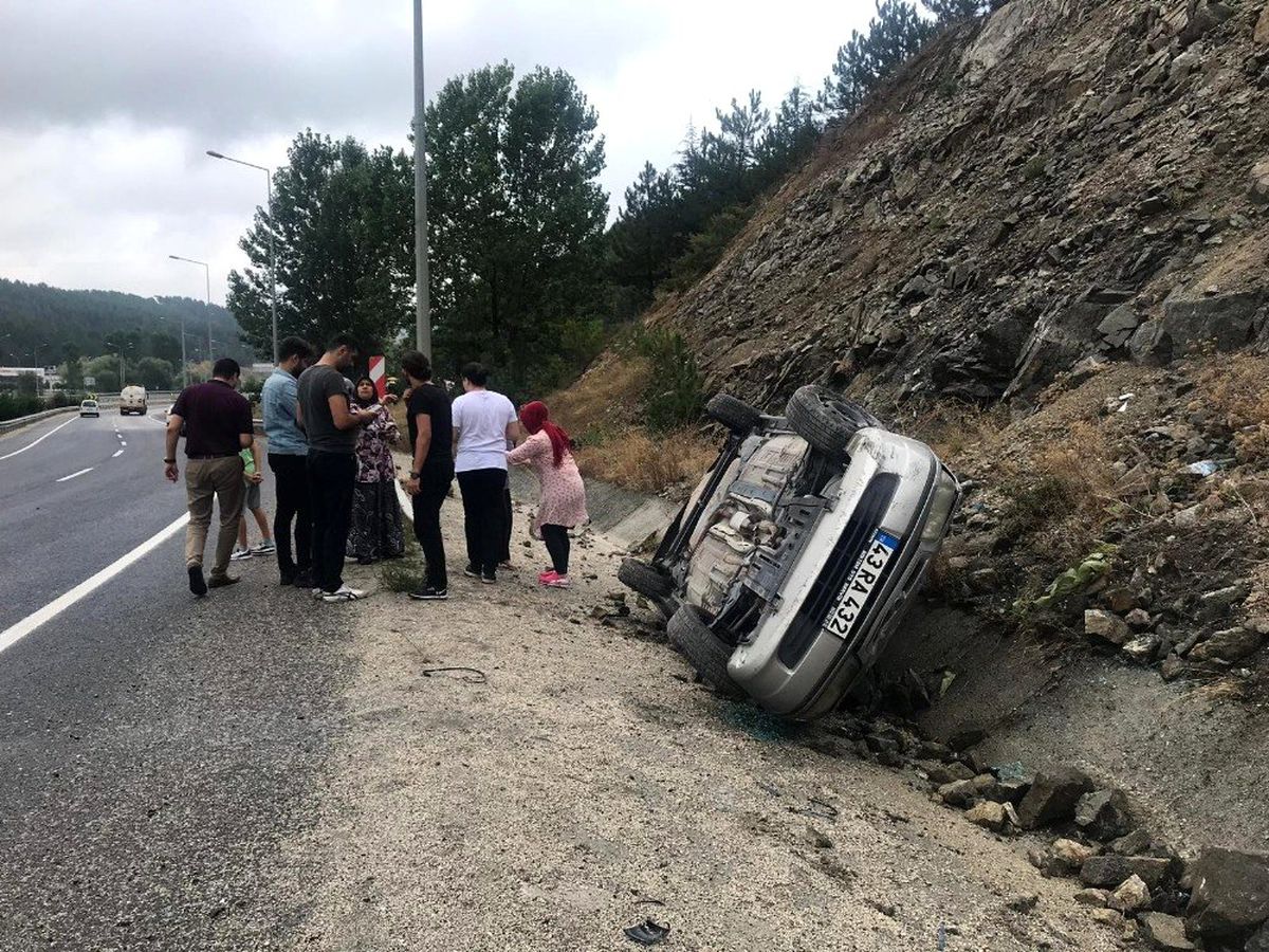 Bir anlık dikkatsizlik kazaya neden oldu