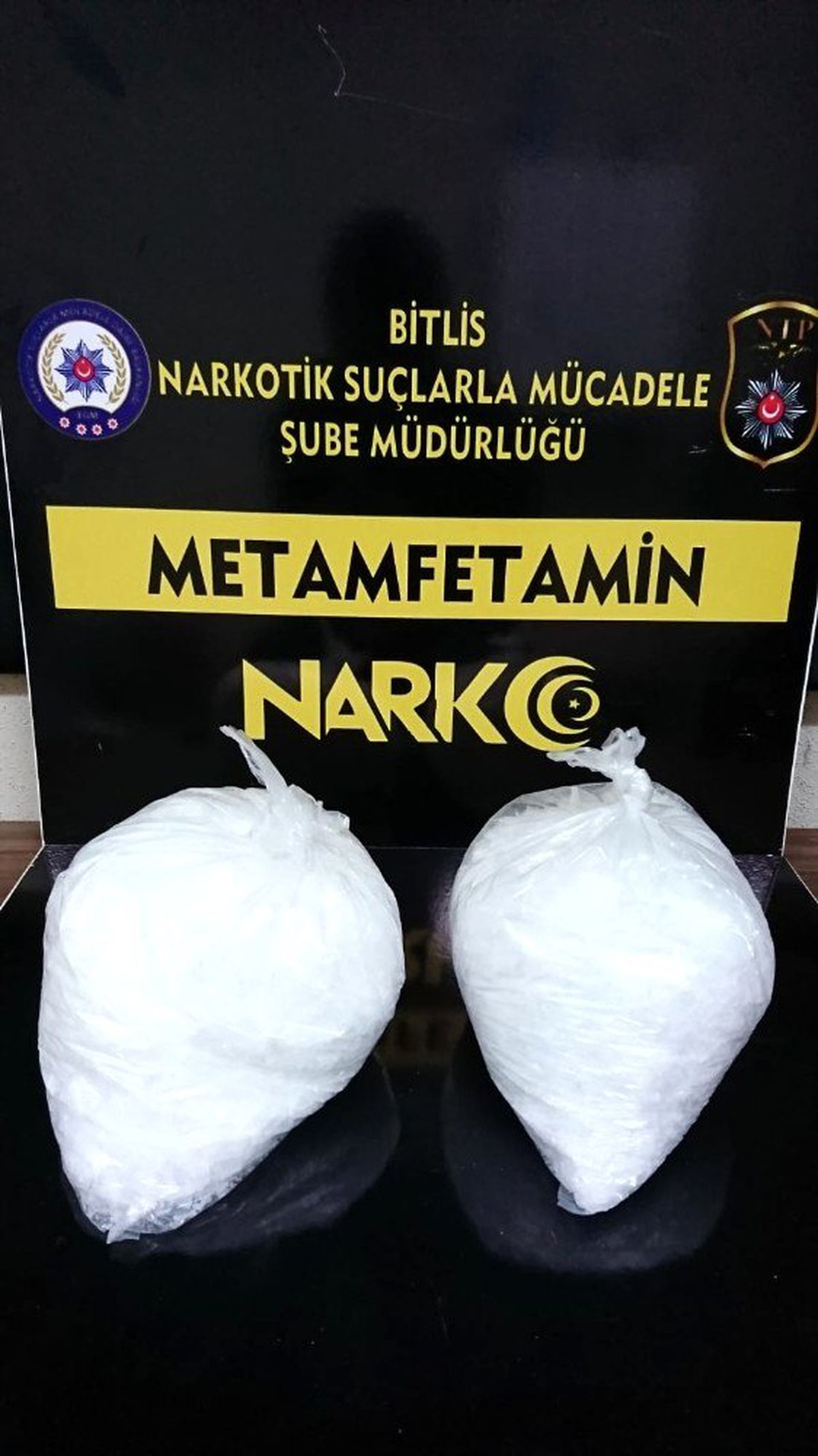 Bitlis\'te 1 kilo 888 gram metanfetamin ele geçirildi
