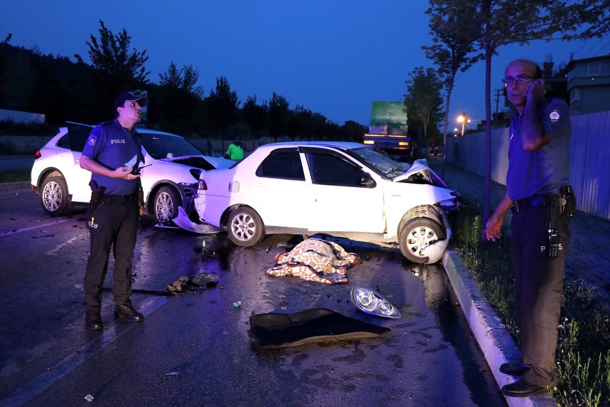 Bursa\'da otomobil ile cip çarpıştı: 1 ölü