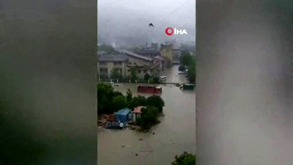 Çin\'de şiddetli yağış sonrası heyelan: 7 ölü, 24 kişi kayıp