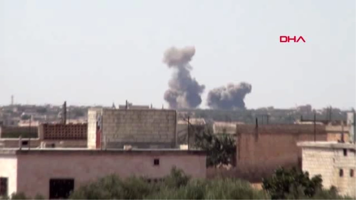 DHA DIŞ - İdlibliler, bombardımandan kaçıyor