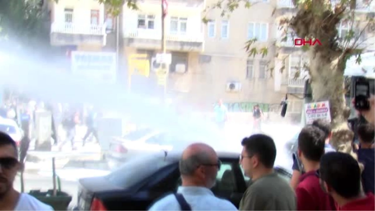 Diyarbakır\'da izinsiz gösteriye polis müdahalesi 30 gözaltı