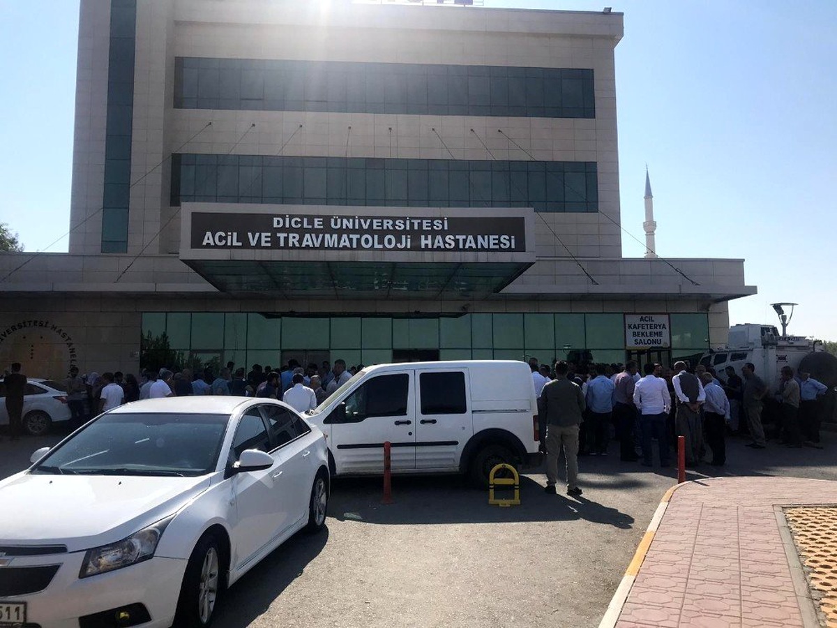 Diyarbakır\'da kız isteme kavgası: 5 ölü, 1\'i ağır 8 yaralı