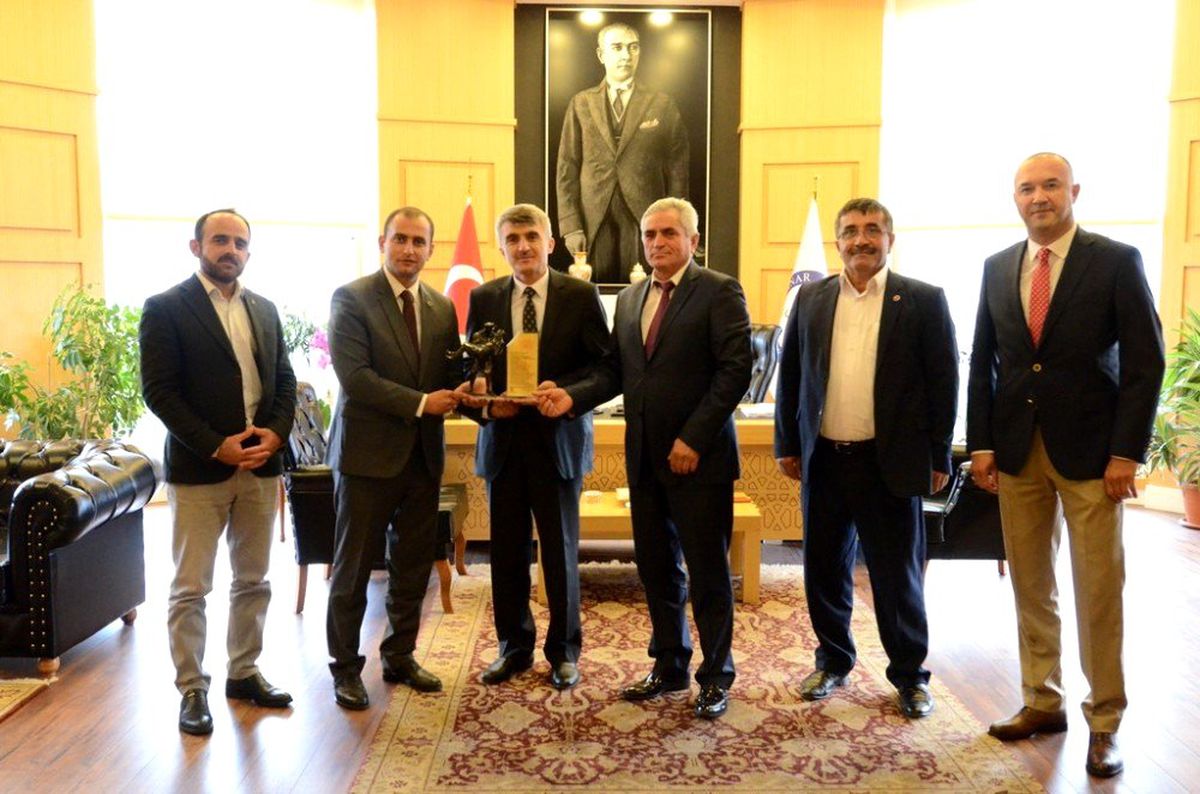 Dumlupınar potokolünden Rektörü Prof. Dr. Kazım Uysal\'a ziyaret